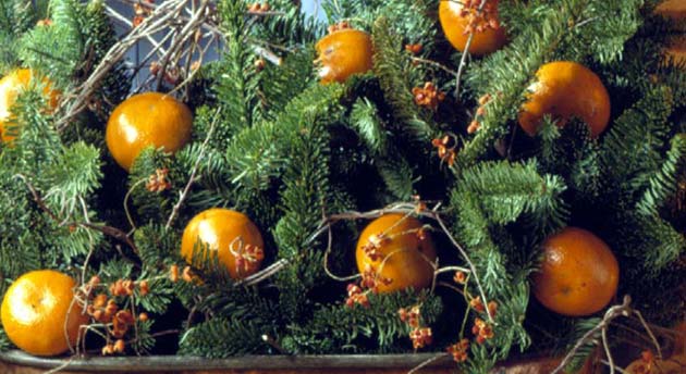 Χριστουγεννιάτικο τραπέζι με πορτοκάλια