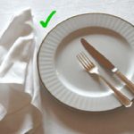 tableart_how-to-use-a-dinner-napkin