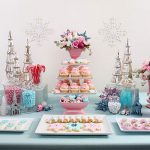 tableart_christmas_dessert_table_pink_light_blue